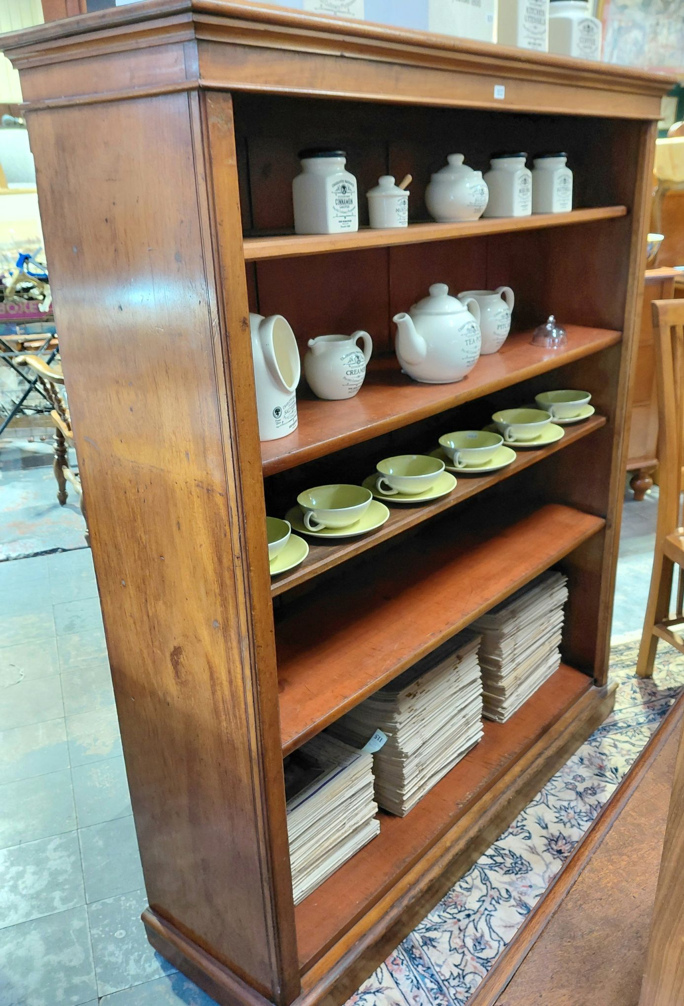 112 · VICTORIAN MAHOGANY BOOKCASE