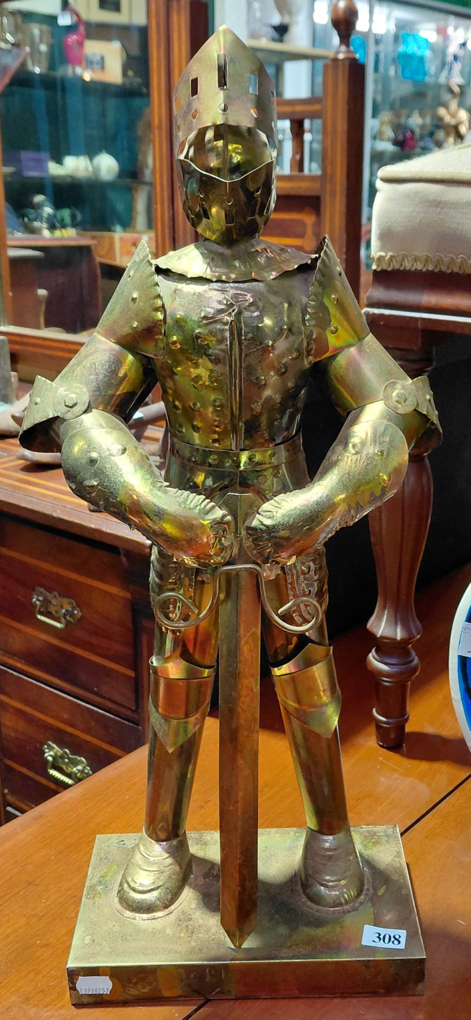 308 · SUIT OF ARMOUR