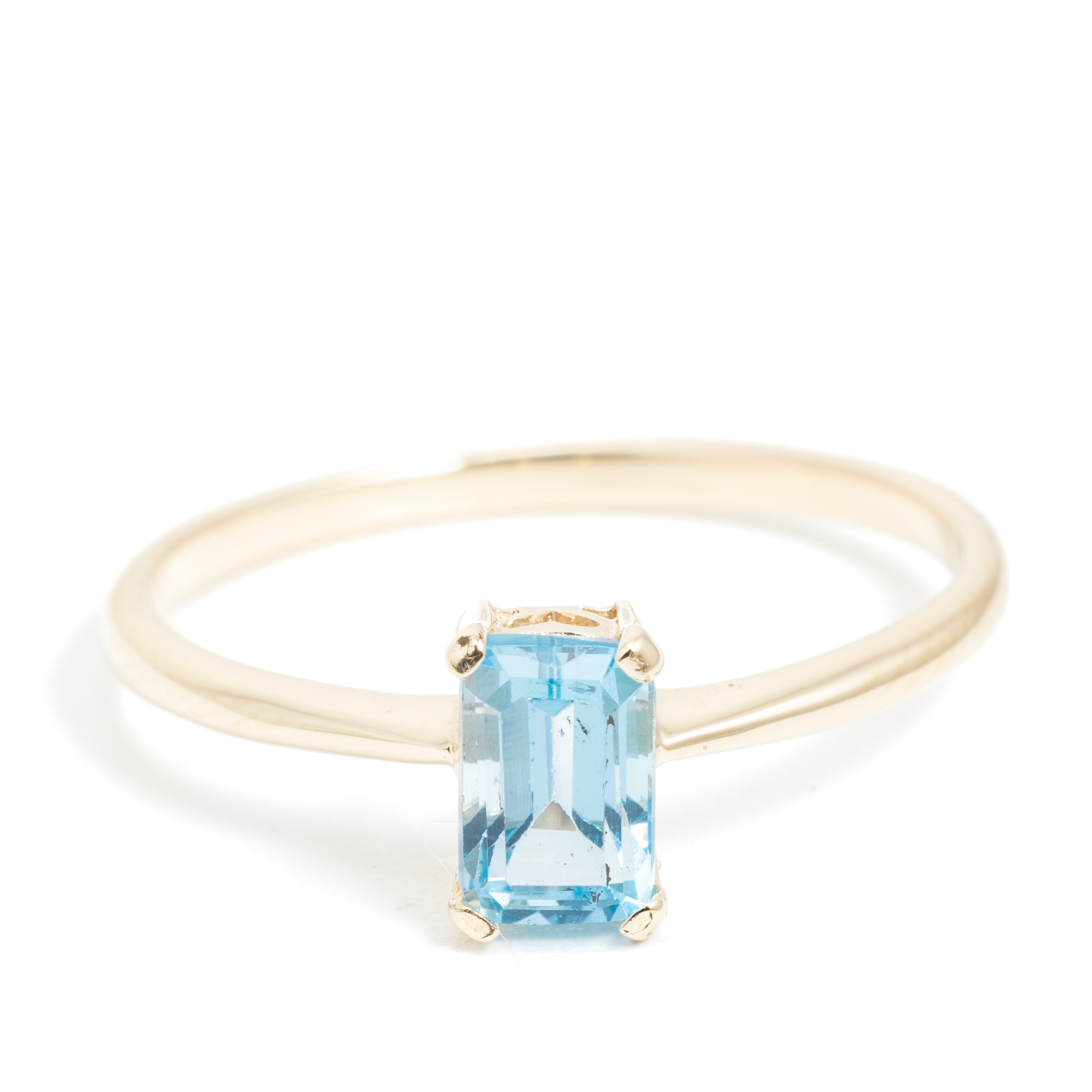205 · Topaz 9ct Yellow Gold Ring