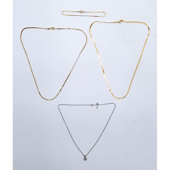 Box 14k Assorted Chain Necklaces - 10.8 Grams TW