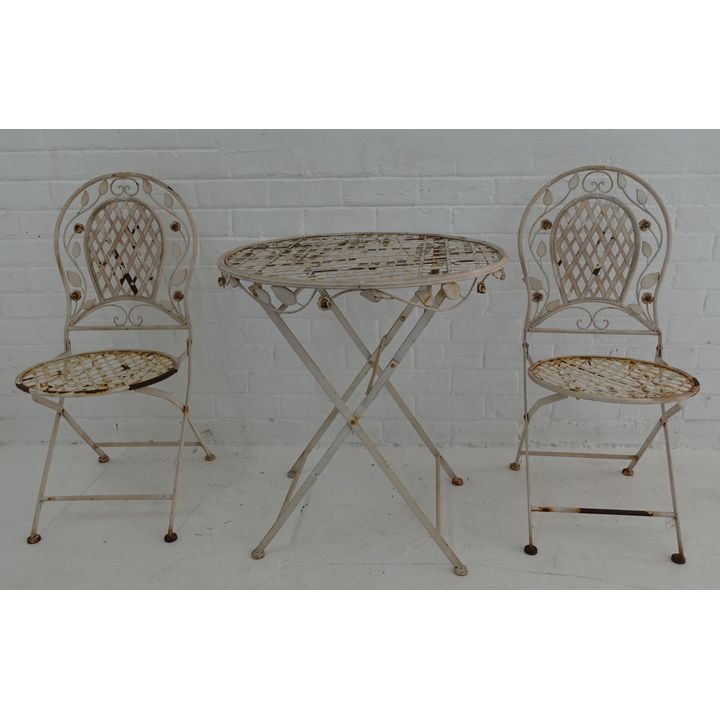 METAL TABLE AND 2 CHAIRS