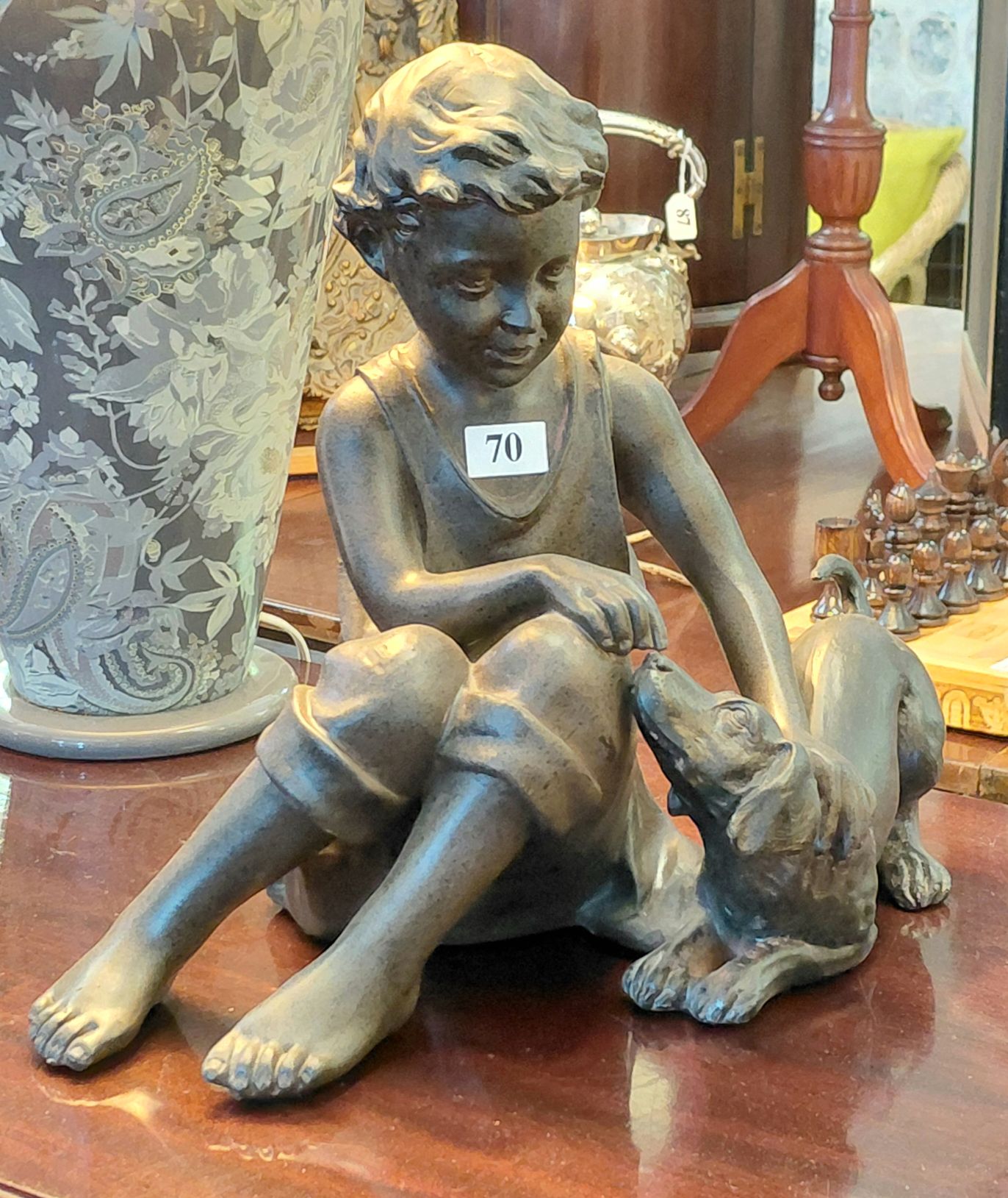 70 · DECORATIVE ORNAMENT
