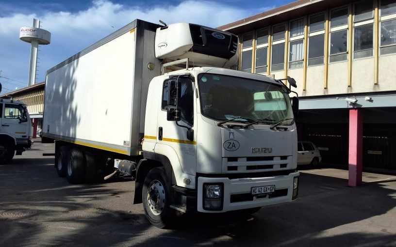 2017 ISUZU FVZ 1400 AMT F/C WITH REFRIGERATOR BODY - MANUAL