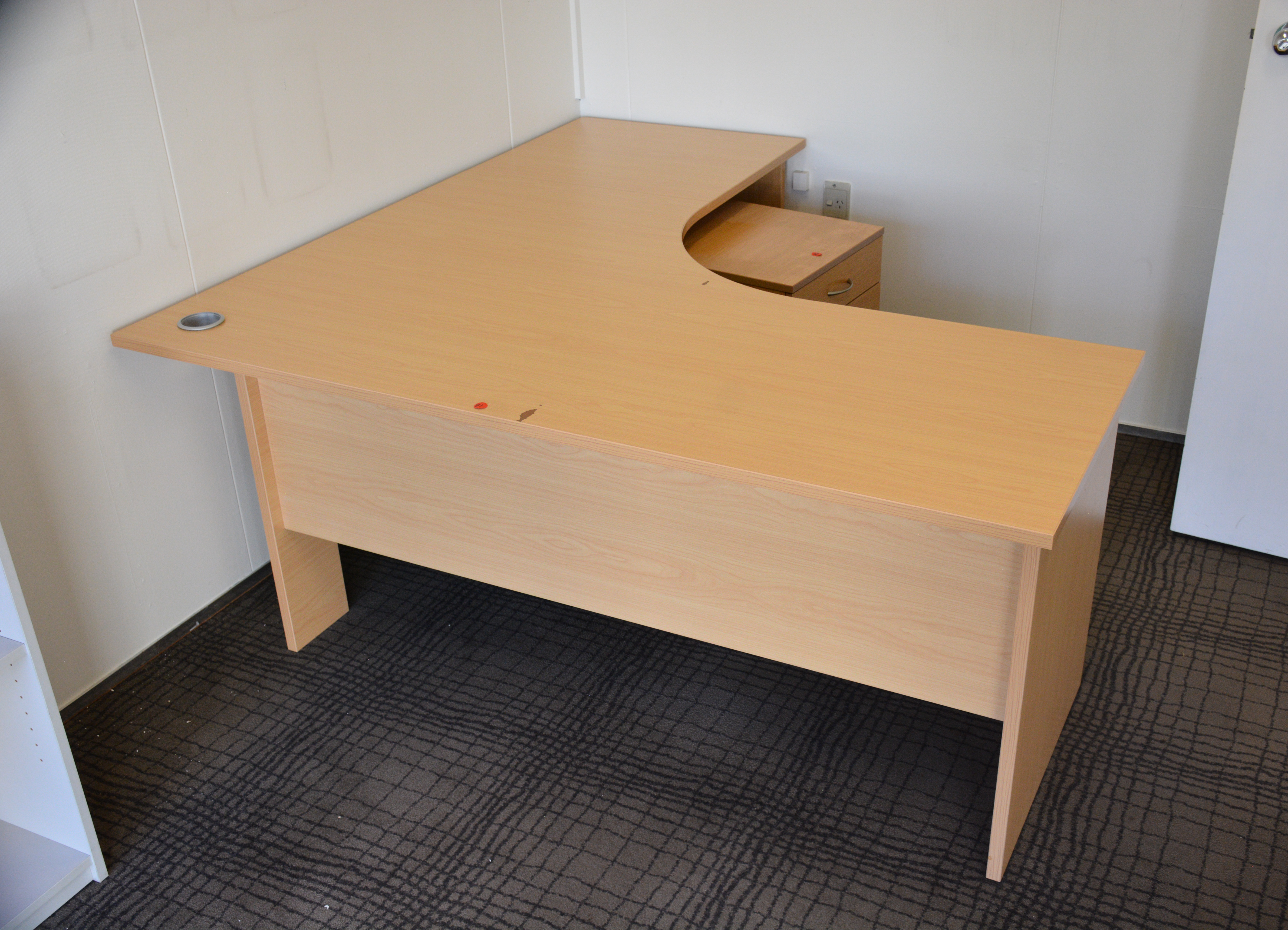 Corner Desk — sold at auction in New Zealand for $10