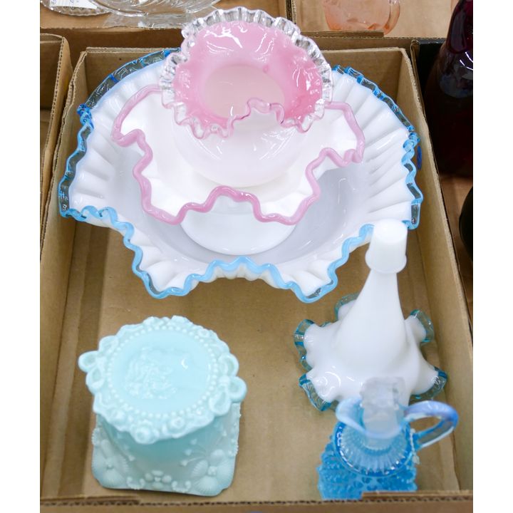 Box Pink & Blue Ruffle Glass etc.