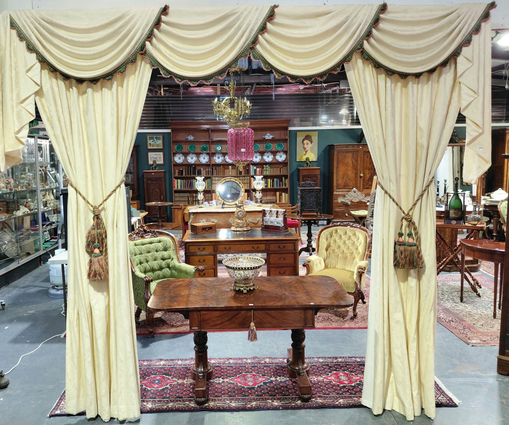 610 · WINDOW PELMET AND CURTAIN