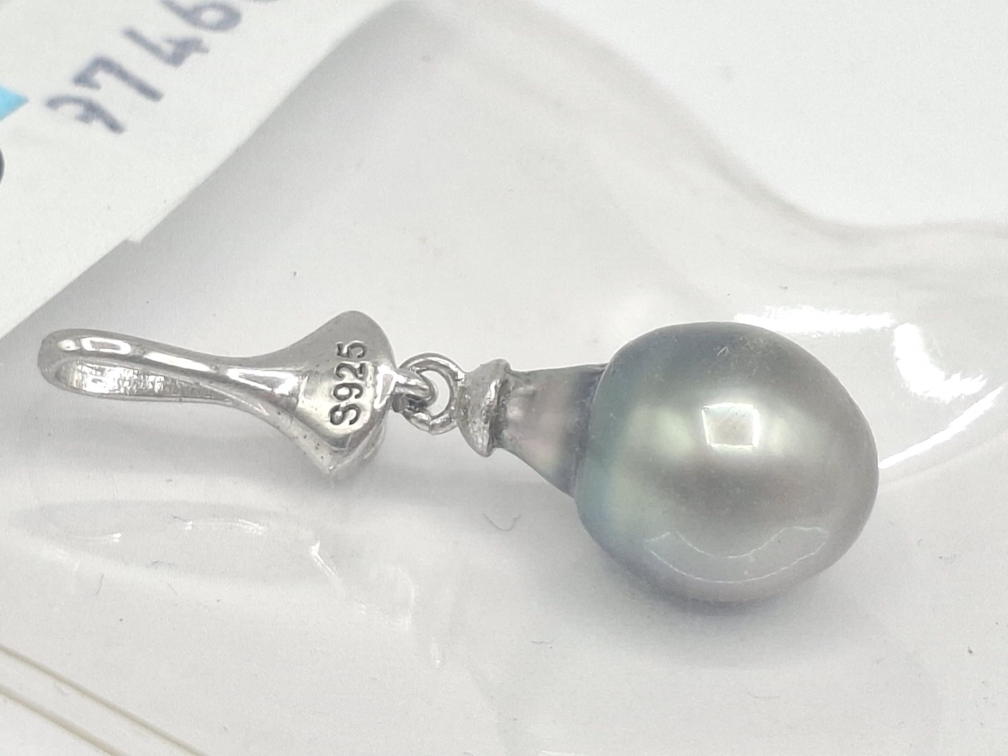 103 · TAHITI BLACK PEARL PENDANT
