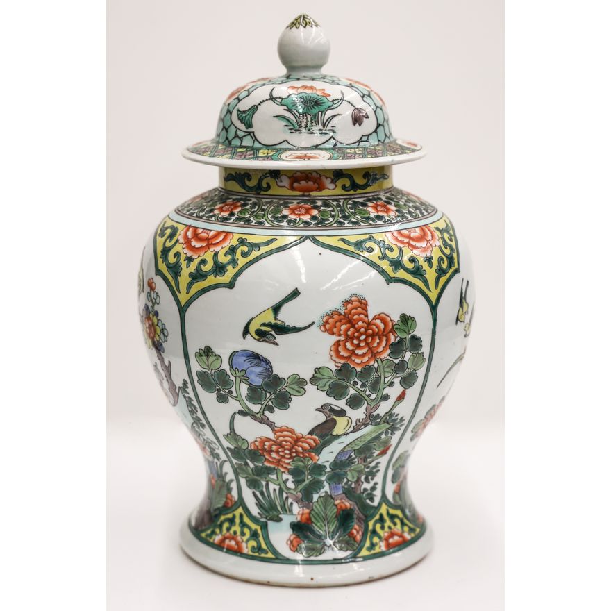 Chinese Famille Verte Porcelain Jar