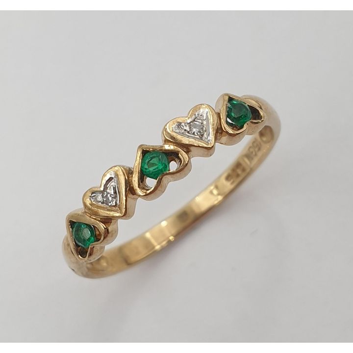 9ct Y/G Emerald & Diamond Ring