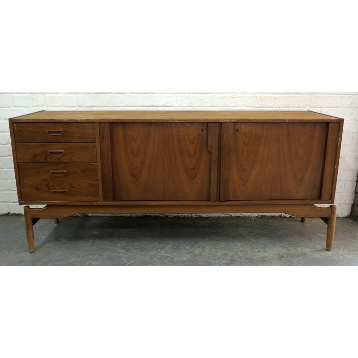 RETRO SIDEBOARD