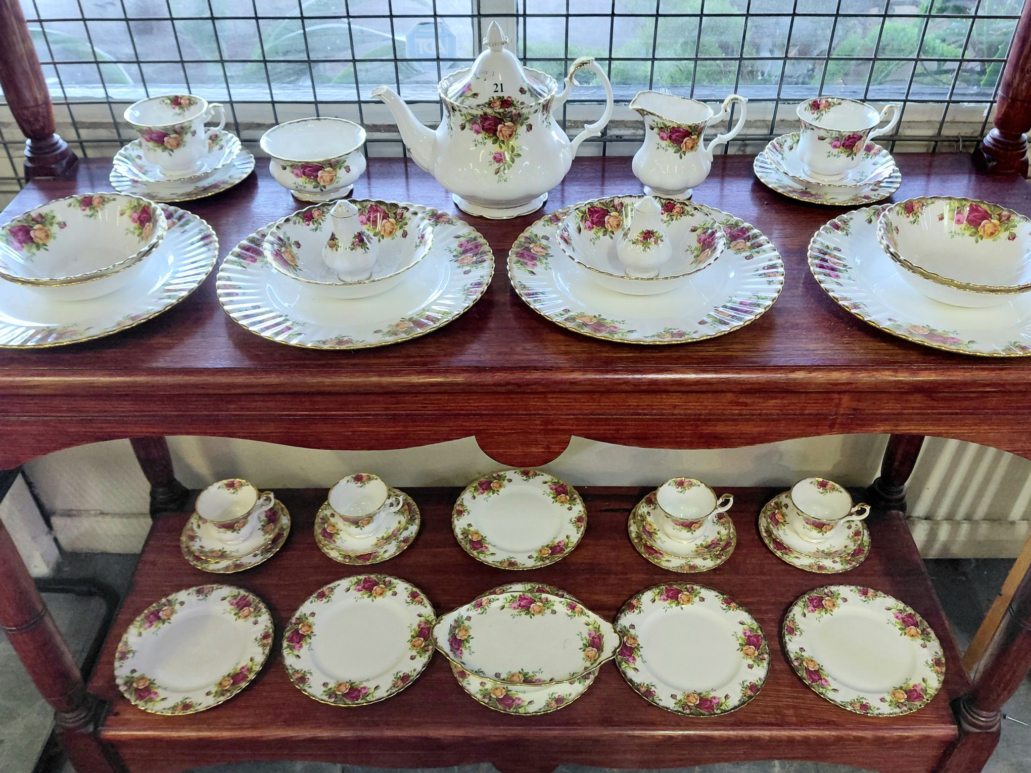 ROYAL ALBERT OLD COUNTRY ROSES