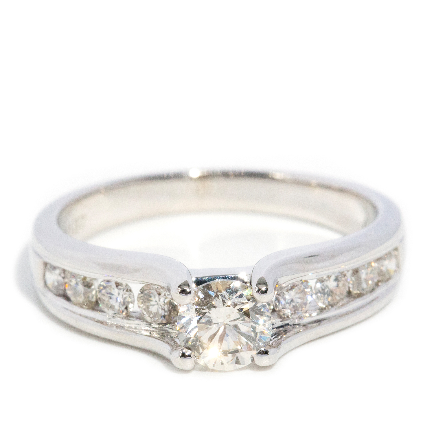 0.93 Carat Diamond Ring in 18ct White Gold