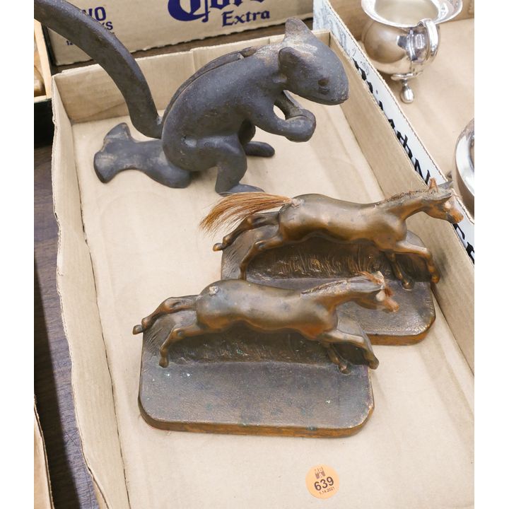Box Old Horse Bookends Etc