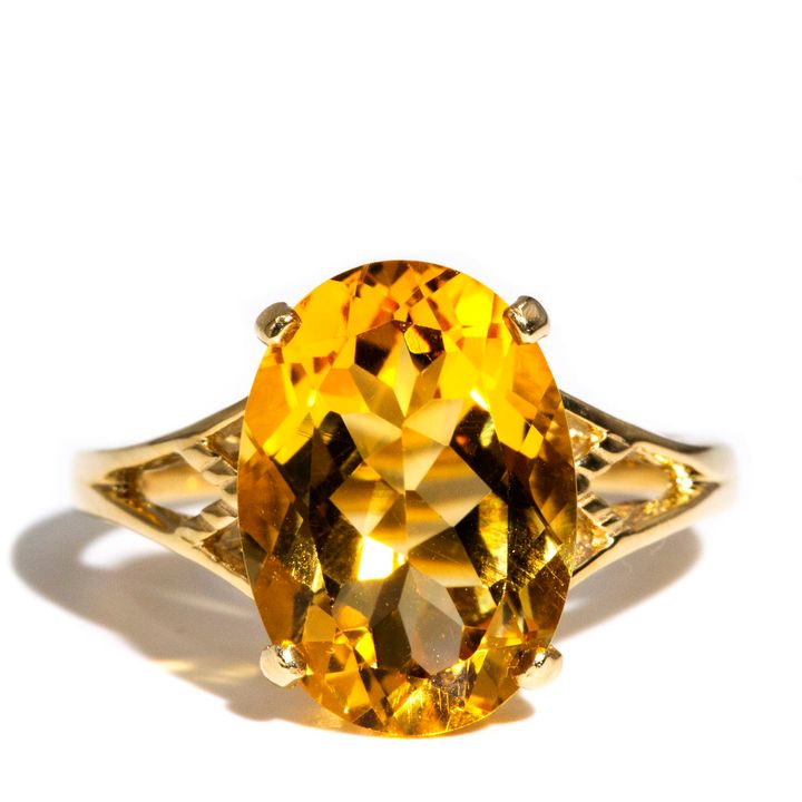 Oval Citrine 9 carat Gold Ring,