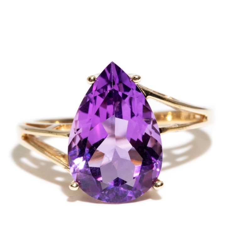 Pear Amethyst 10 Carat Gold Ring,