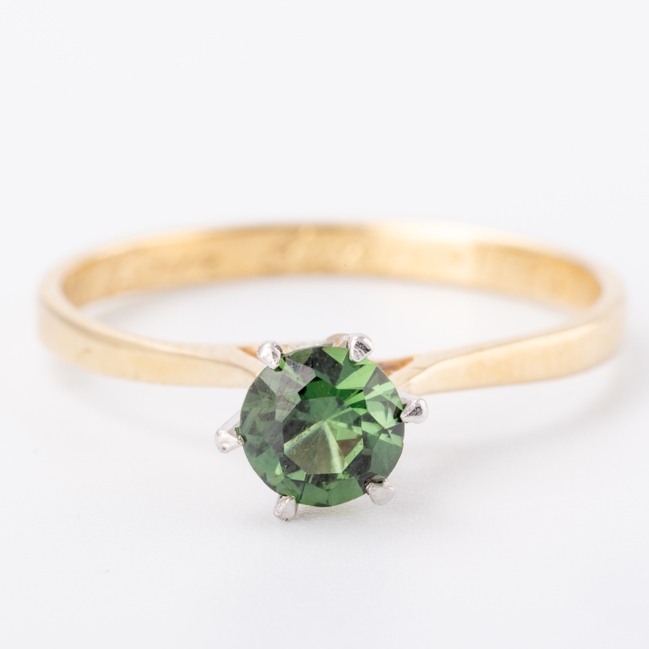 Green Sapphire 9ct Gold Ring