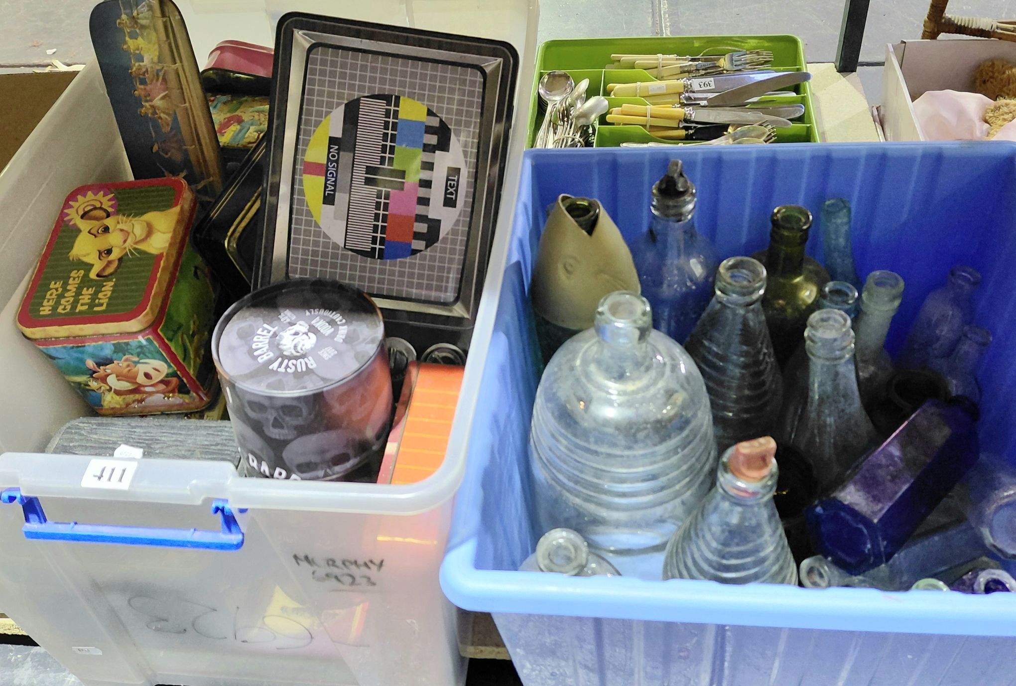 411 · VINTAGE TINS AND BOTTLES