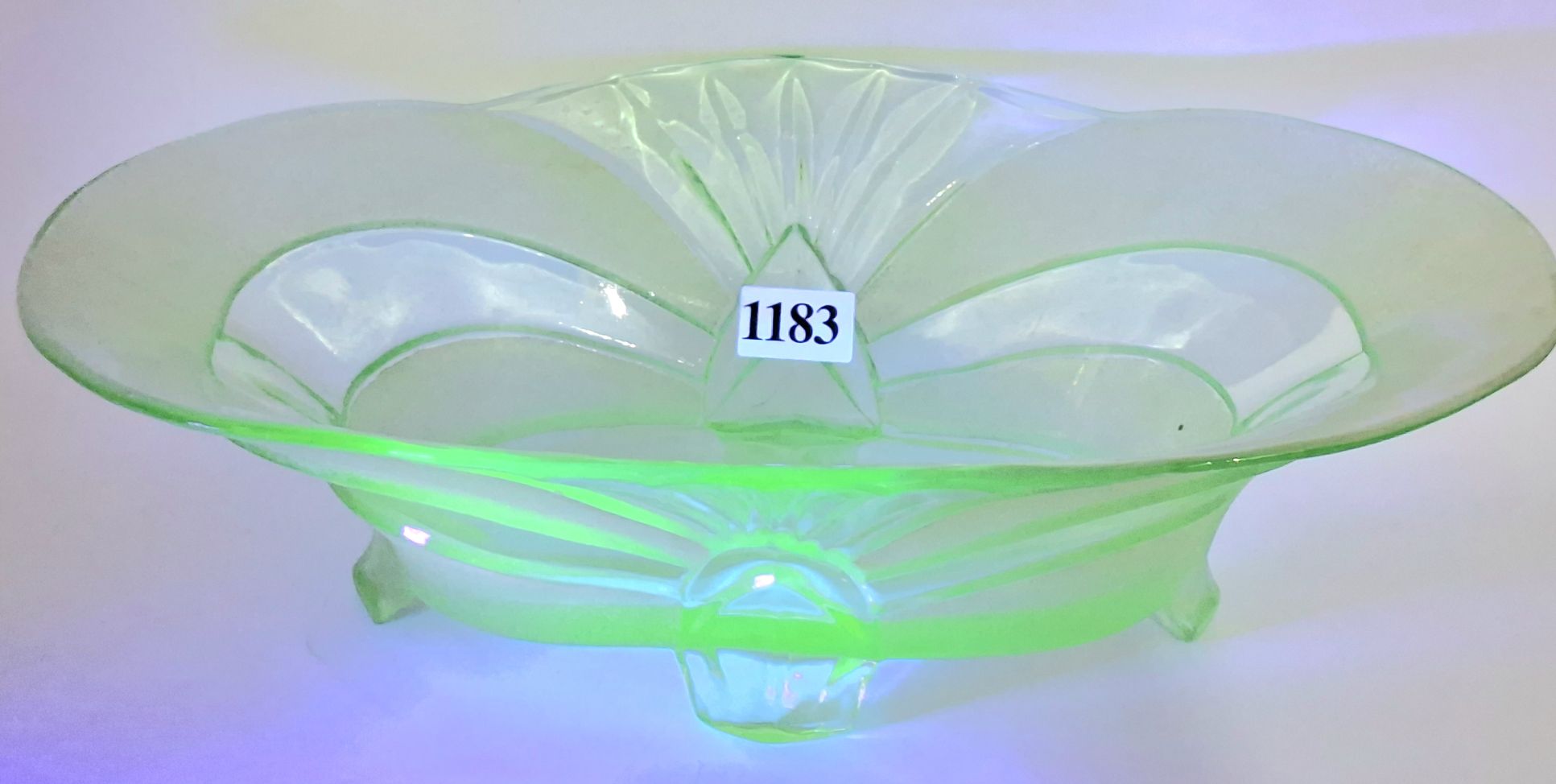 1183 · URANIUM CENTRE PIECE BOWL