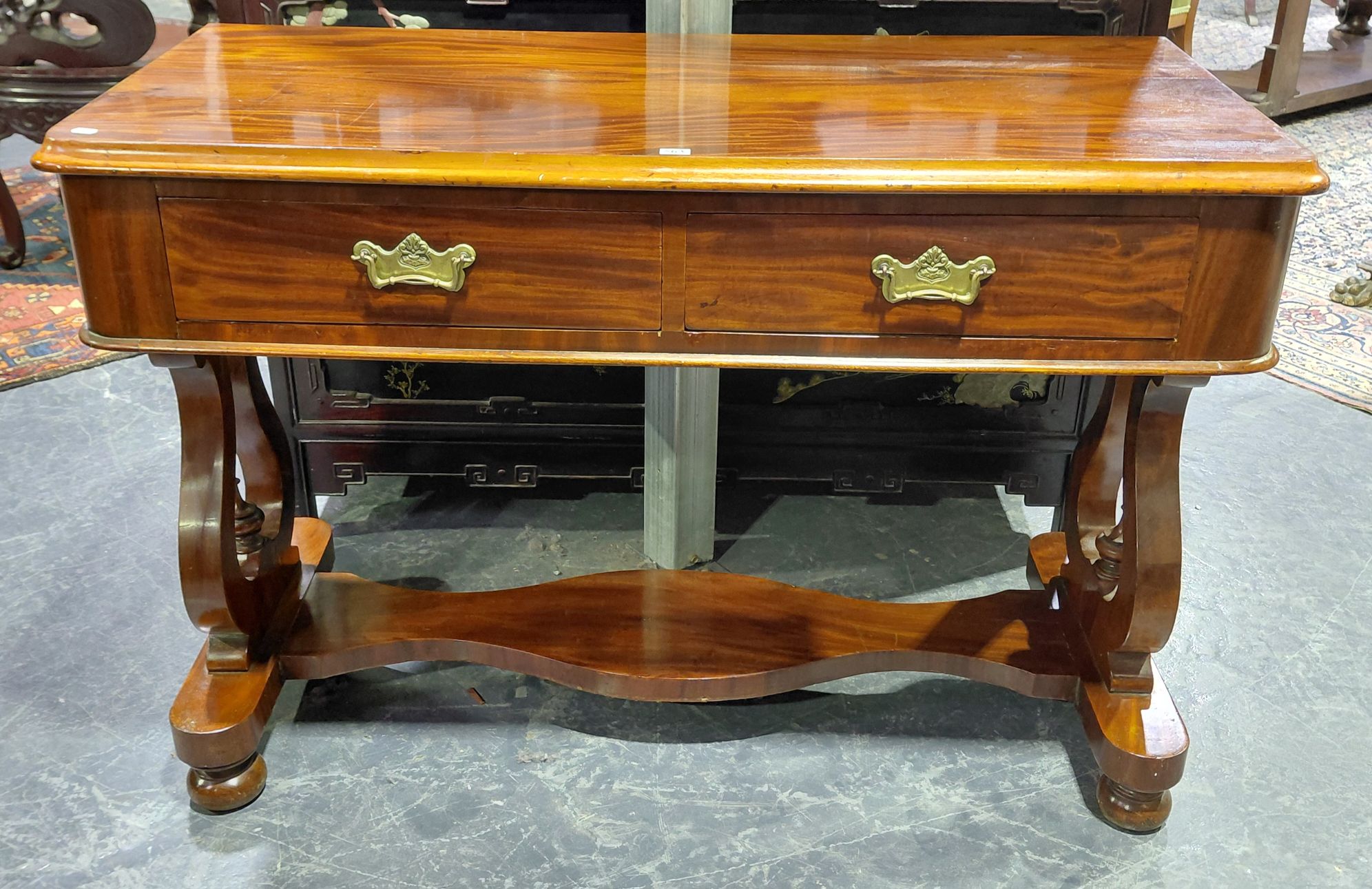 563 · VICTORIAN MAHOGANY HALLWAY TABLE