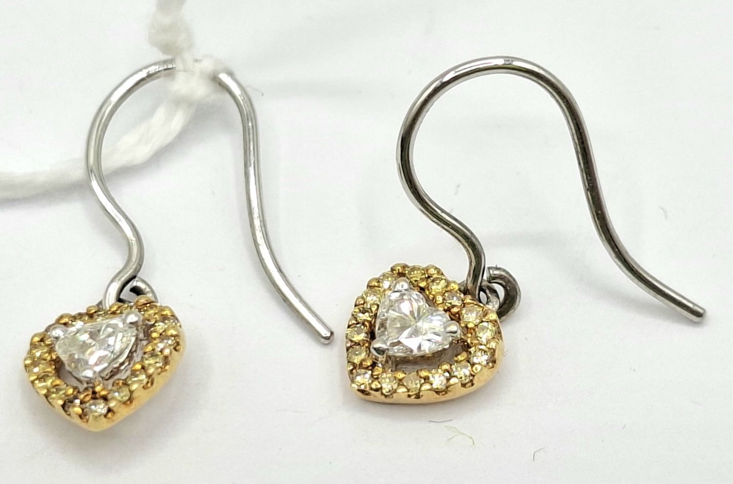 1133 · 18CT GOLD DIAMOND EARRINGS