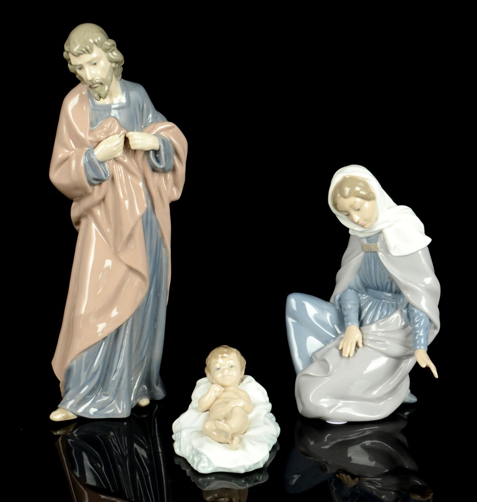 Lladro Three Piece Nativity Scene Mary, Joseph, and the Baby Jesus  Figurines