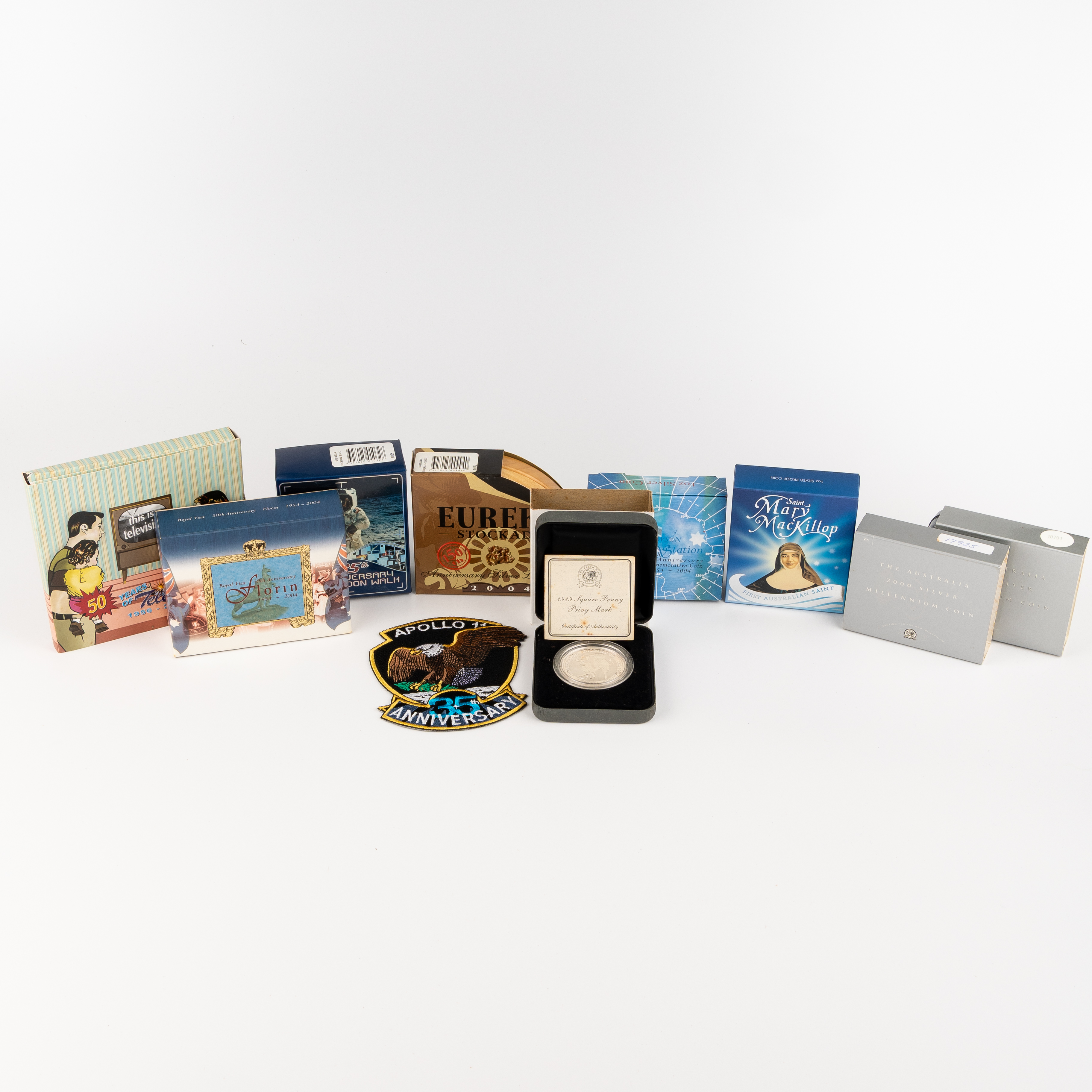 251 · Elizabeth II, Perth Mint - Miscellaneous, One Dollar, 1999 - 2010, FDC