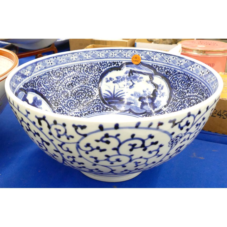 Antique Japanese Imari B&W Large Bowl 12'' - Edge chip