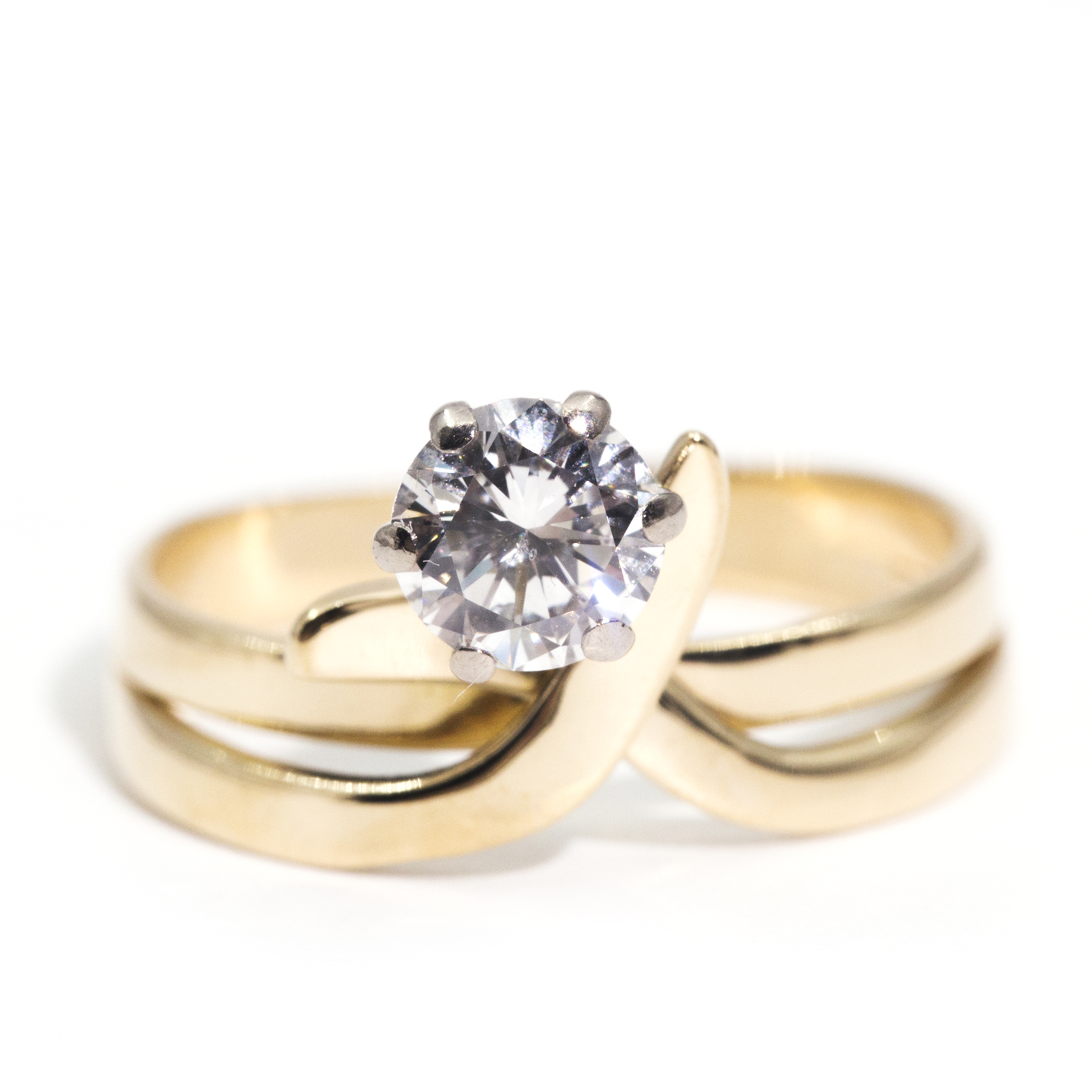 2457 · 0.75 Carat Diamond Solitaire Ring in 18 Carat Gold