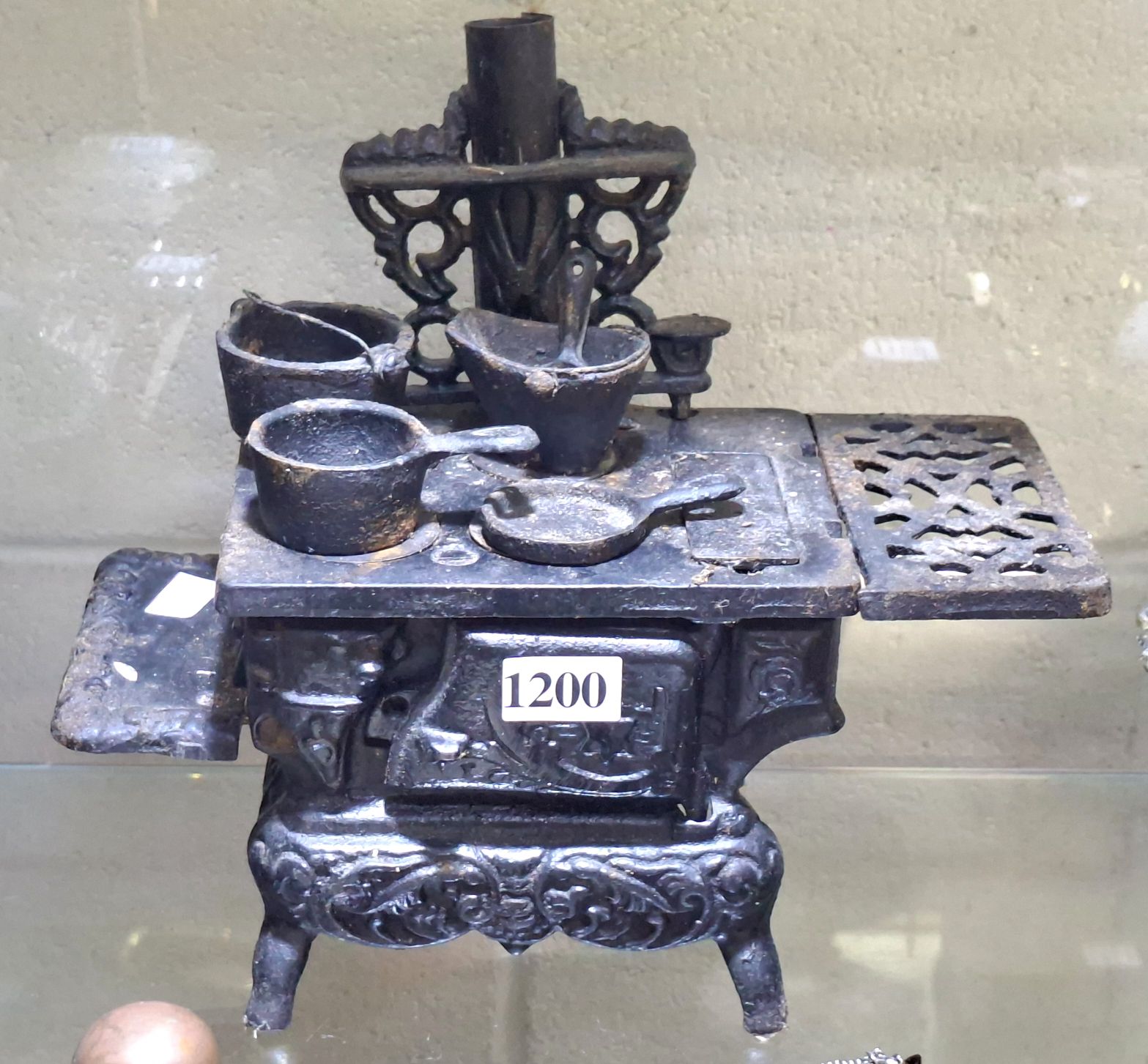 1200 · CAST IRON MINIATURE STOVE