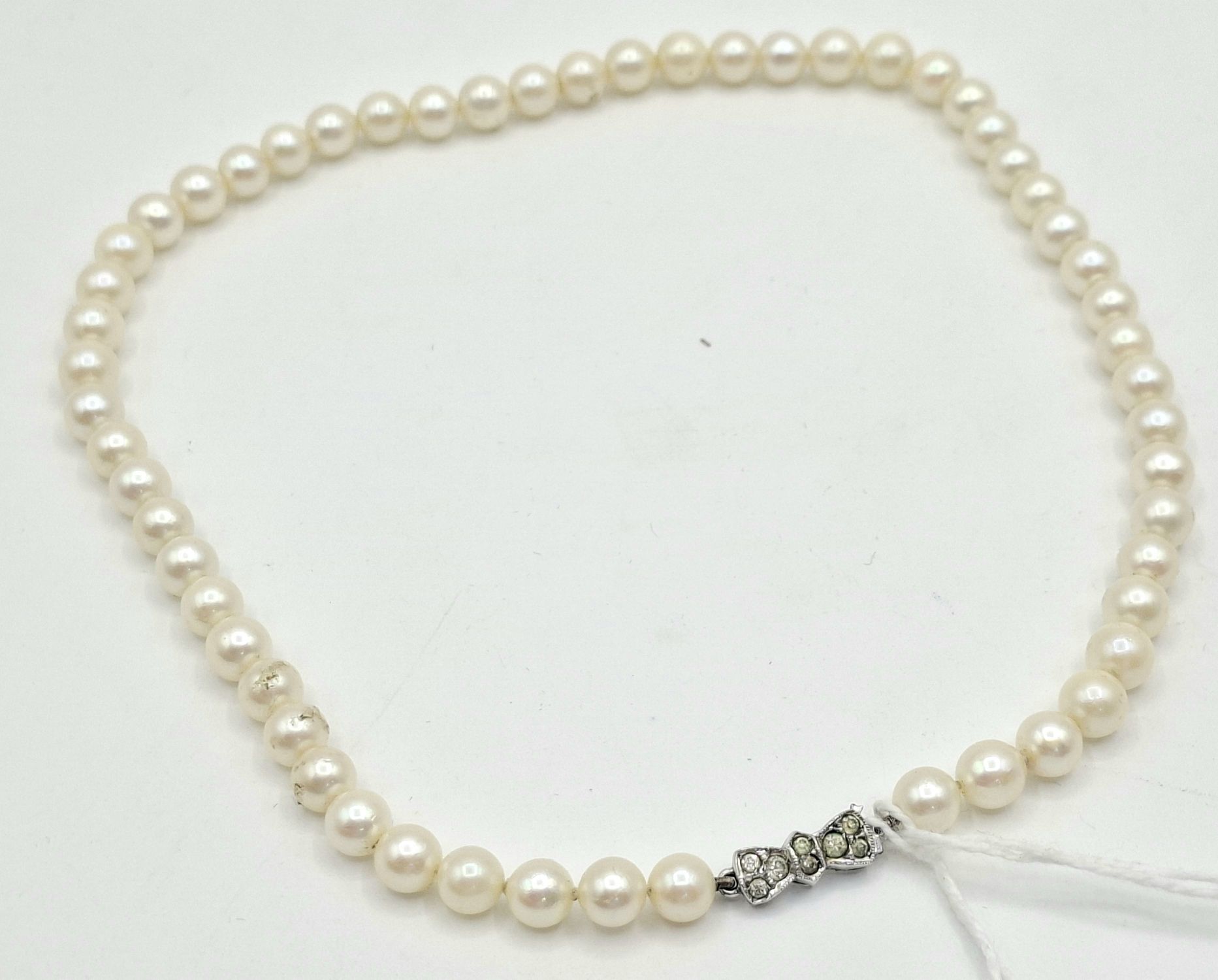 1114 · PEARL NECKLACE