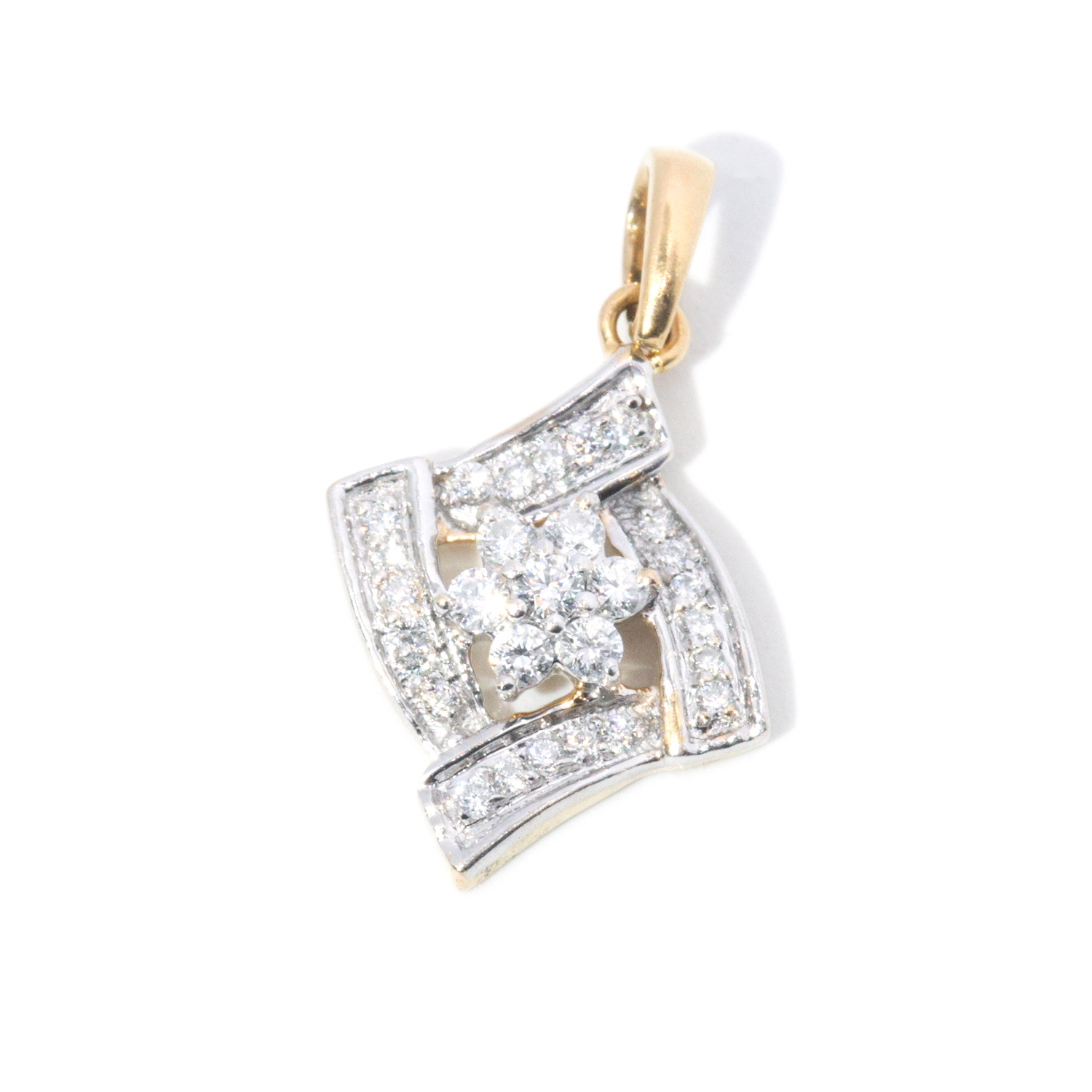 258 · Diamond 18ct Gold Pendant