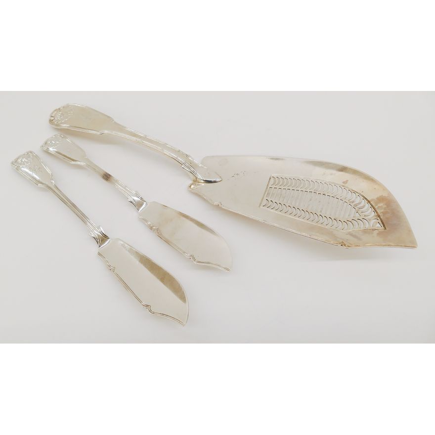 3pc Antique English Sterling Fiddle Thread & Shell Fish Slice & Knives
