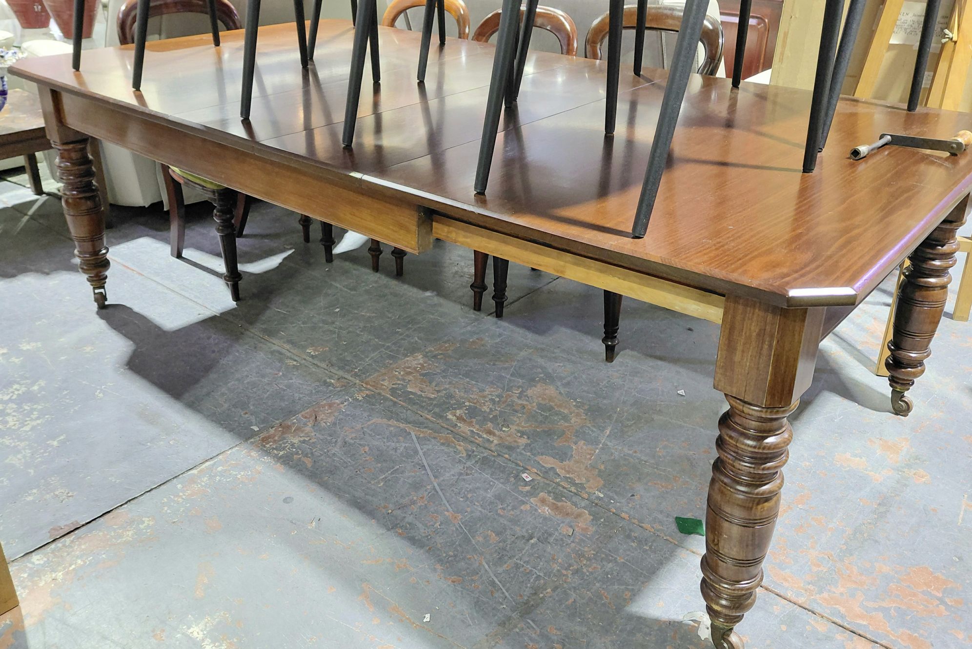 178 · EDWARDIAN PERIOD DINING TABLE