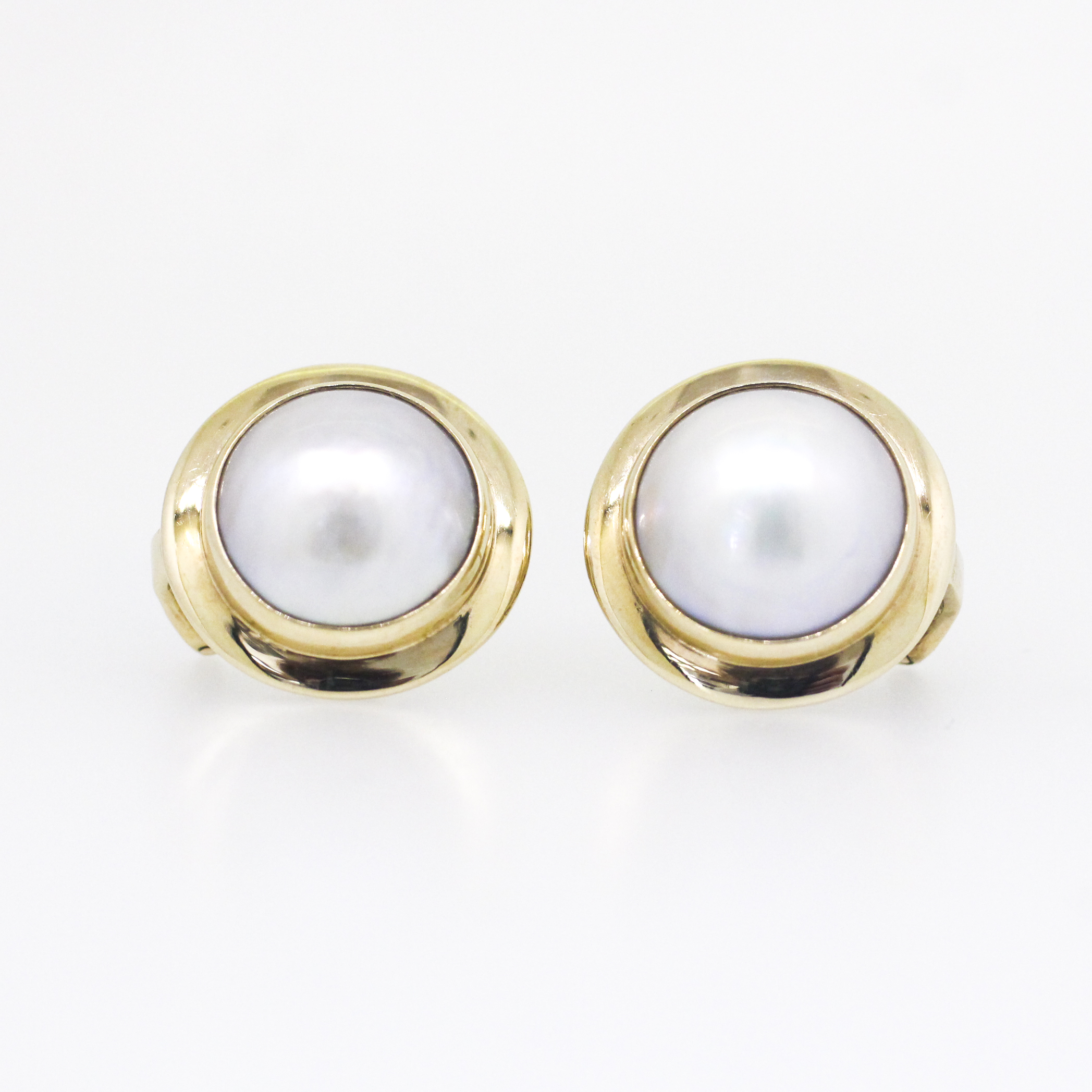 280. · Mabe Pearl Earrings 12g