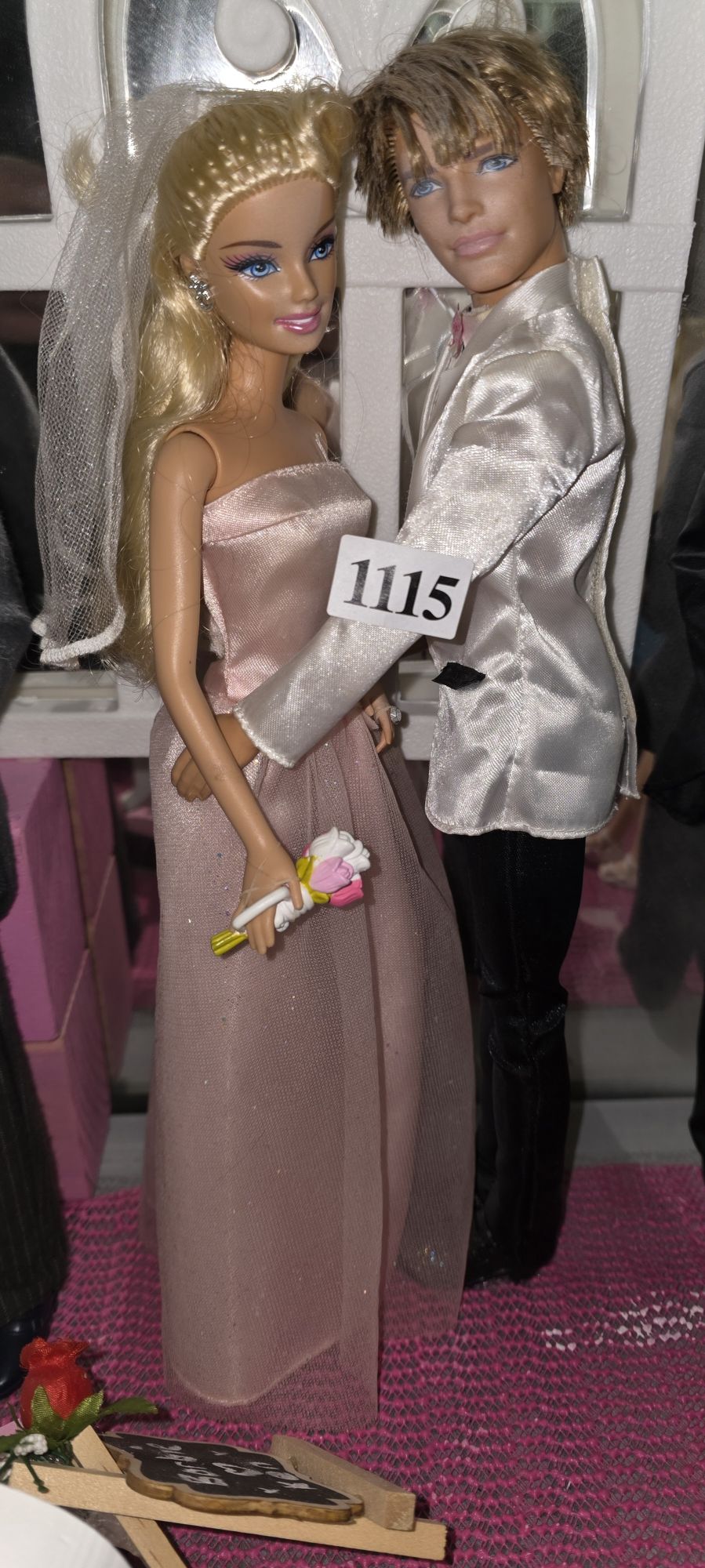 1115 · BARBIE DOLLS