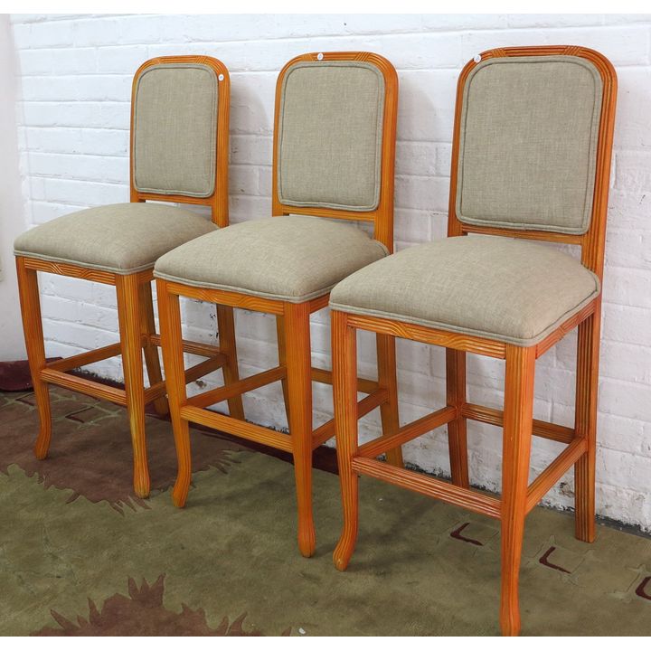 SET OF 3 KITCHEN STOOLS