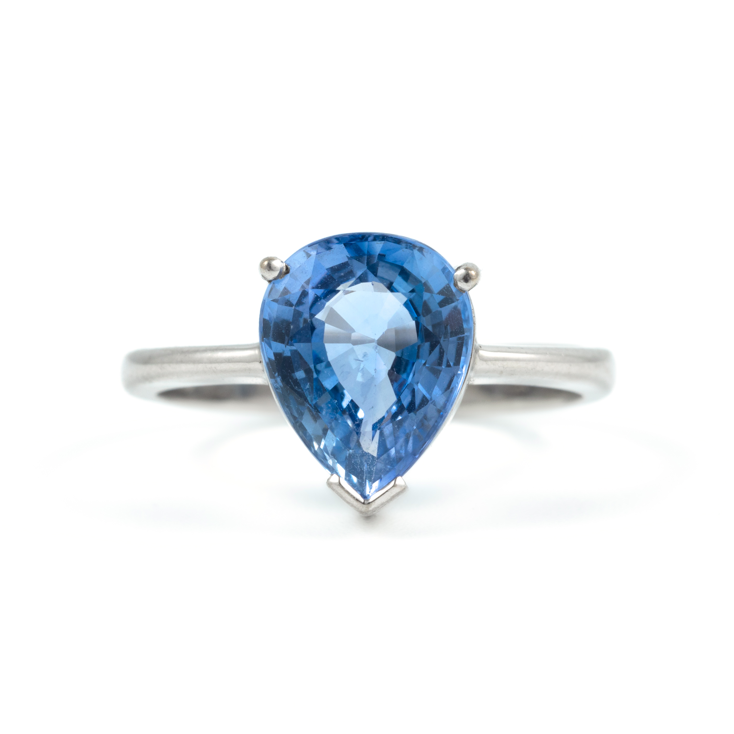 2.59 Carat Blue Sapphire 18ct Gold Ring