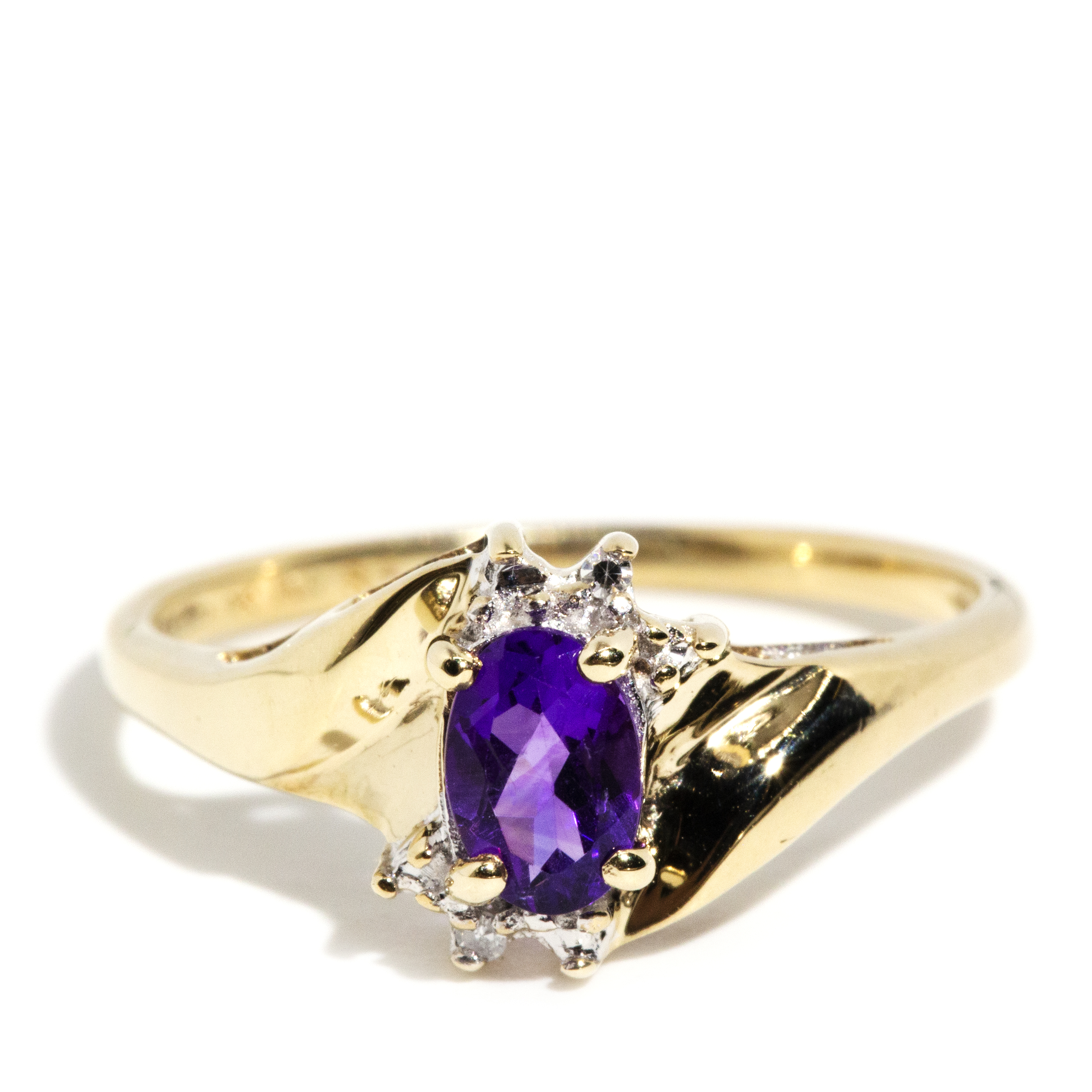 157 · Amethyst & Diamond 9 Carat Gold Ring