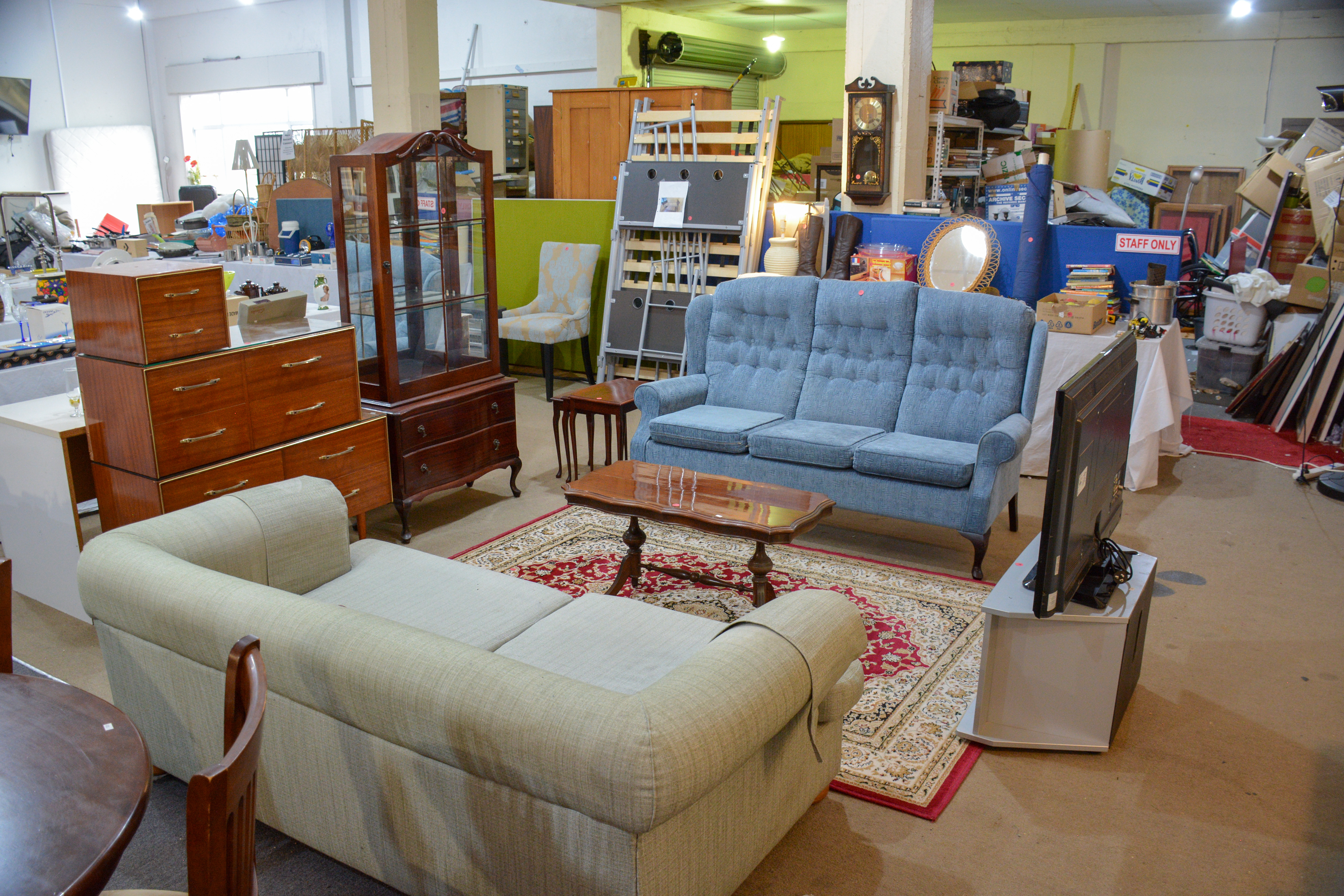 Furniture, Collectable and General Auction | Lipscombe Auction House ...