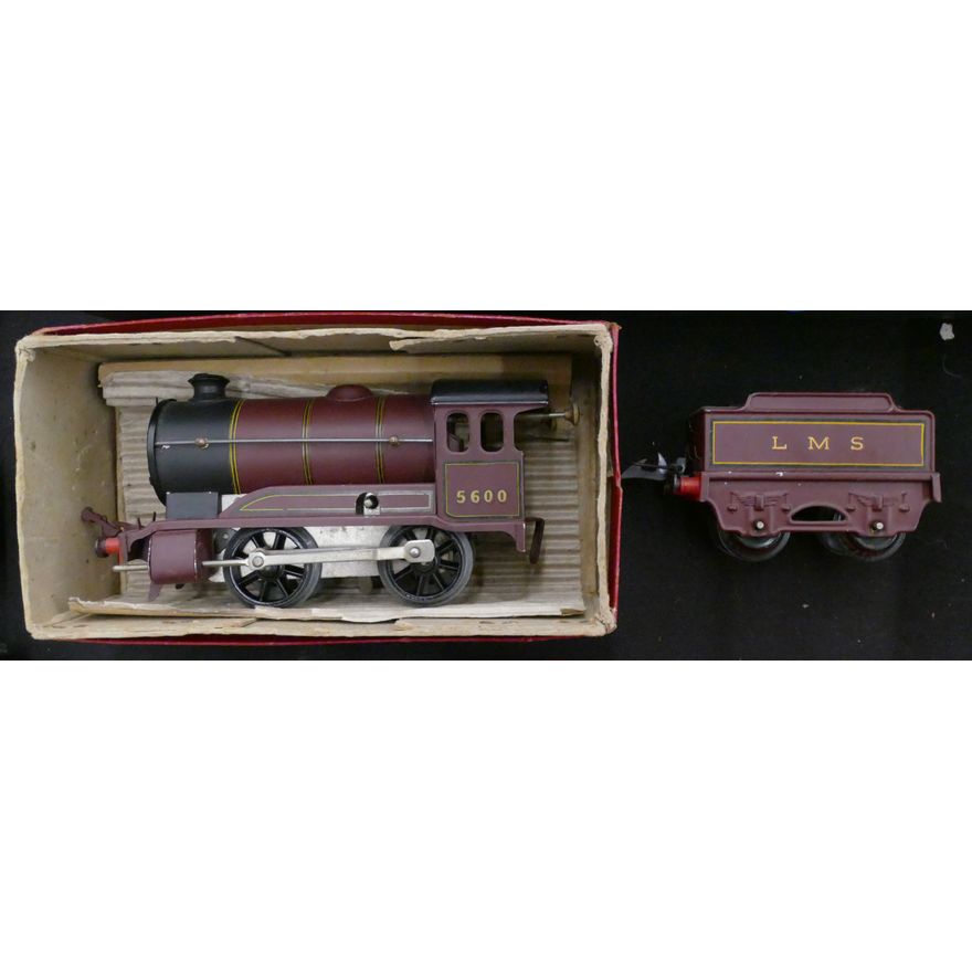 Hornby LMS 5600 Train Engine and Tender