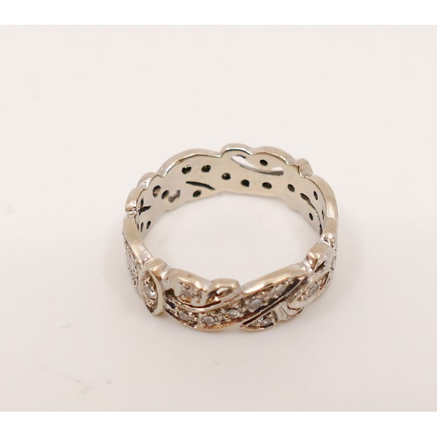 14K and Diamond Ornate Band Ring. Size 7. 4.19g TW