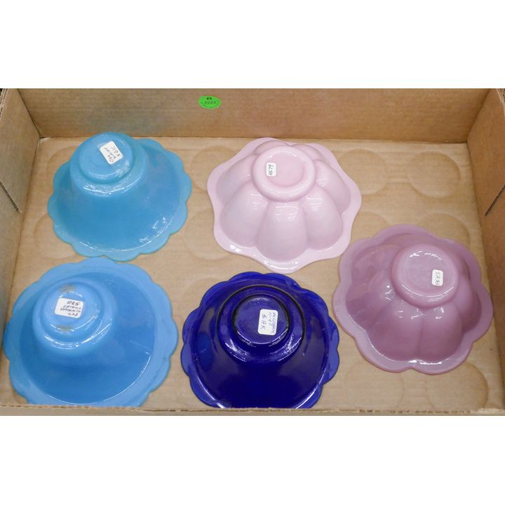 Box 5pc Old Chinese Blue & Pink Peking Glass Bowls
