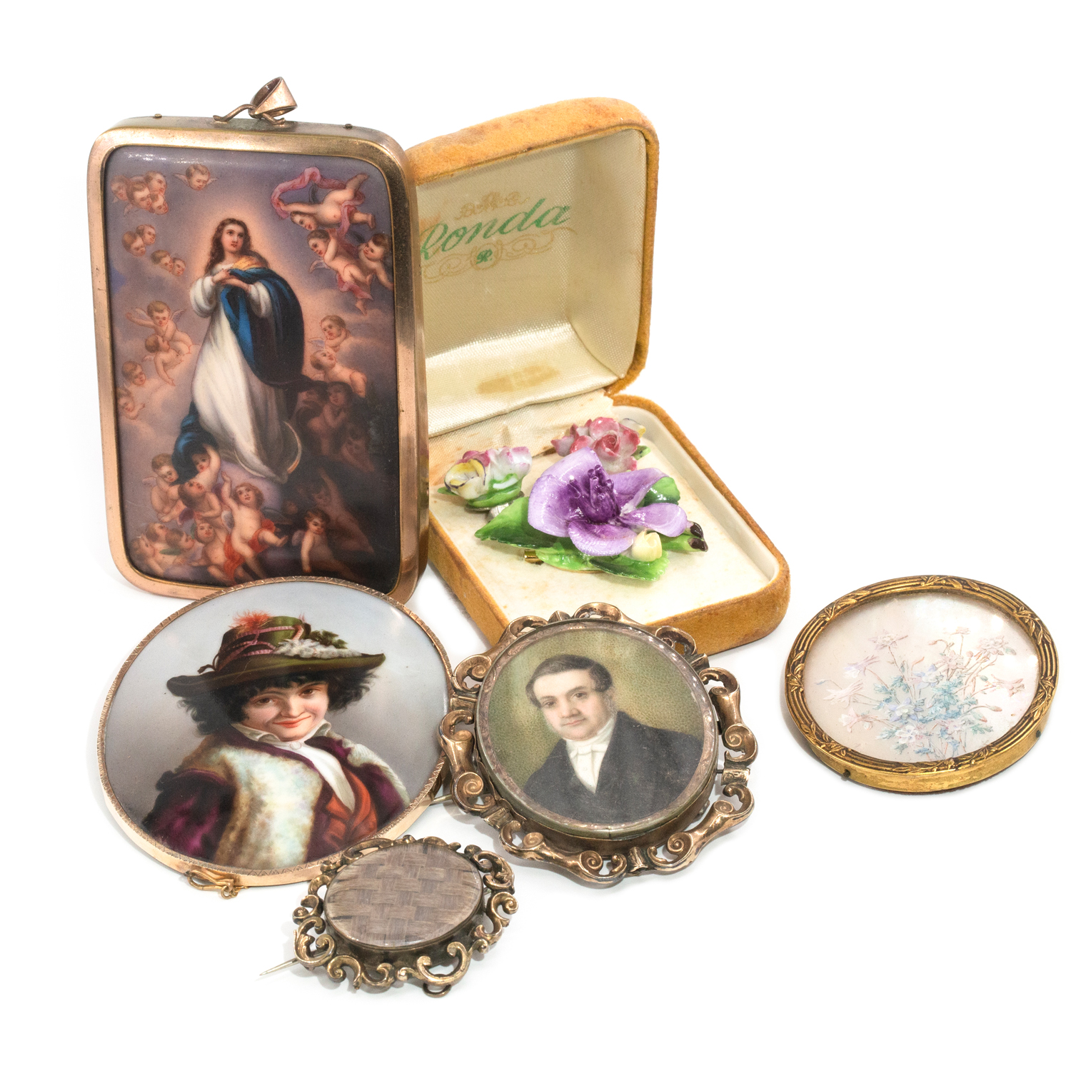 Mixed Lot of Brooches, Pendants and Pair of Earrings