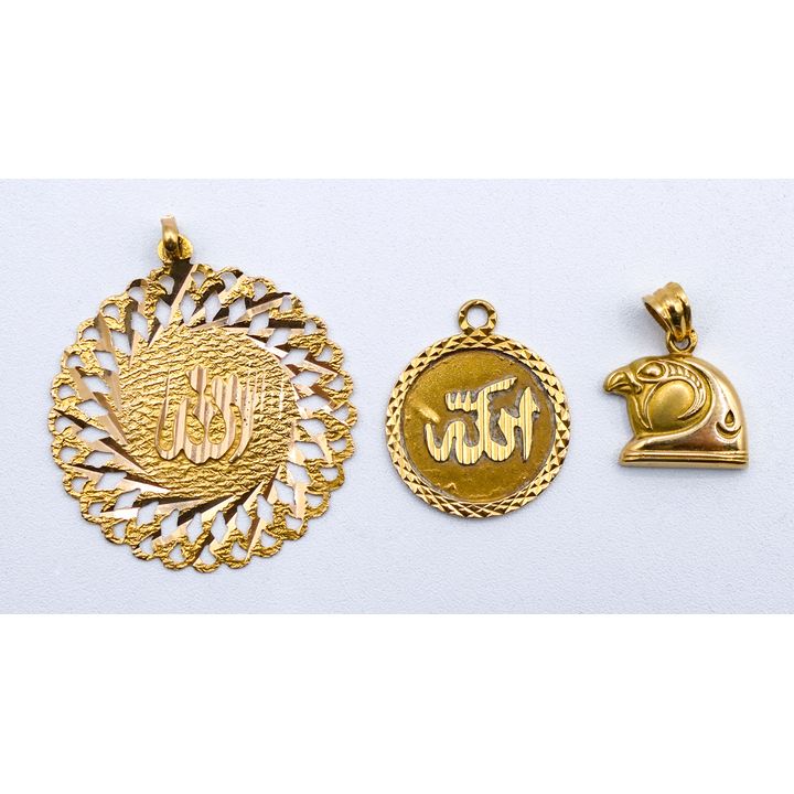 Box 18k Persian Gold Pendants - 10.7 Grams TW