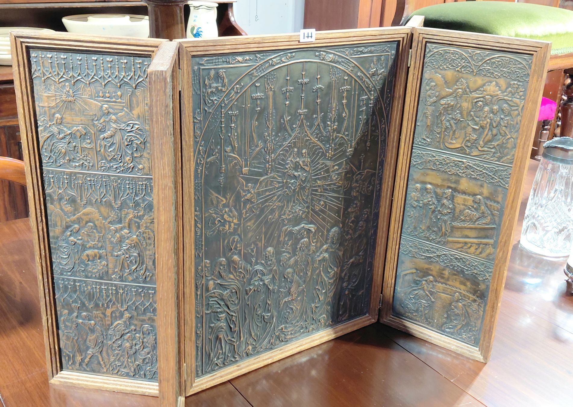 144 · RELIGIOUS FOLDING SCREEN
