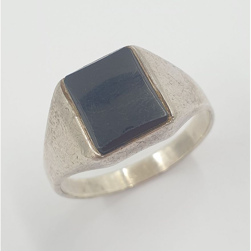 Stg. Silver Onyx Ring