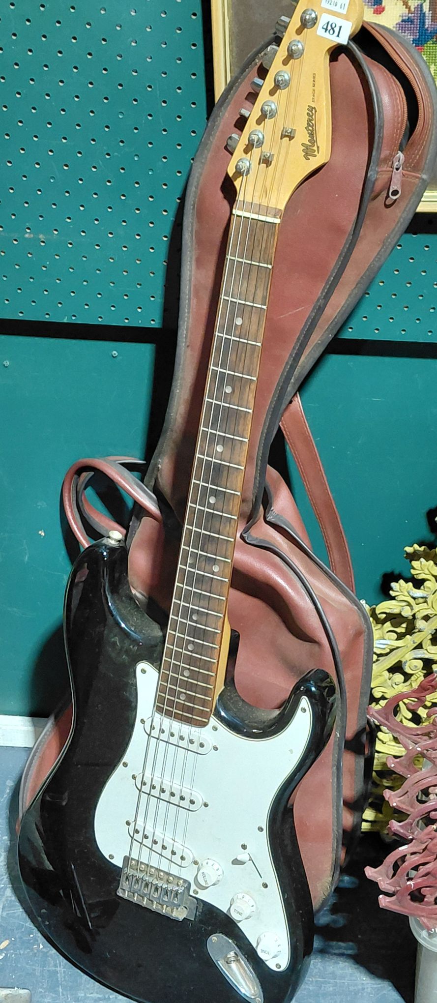 481 · MONTERAY STAGE SERIES GUITAR