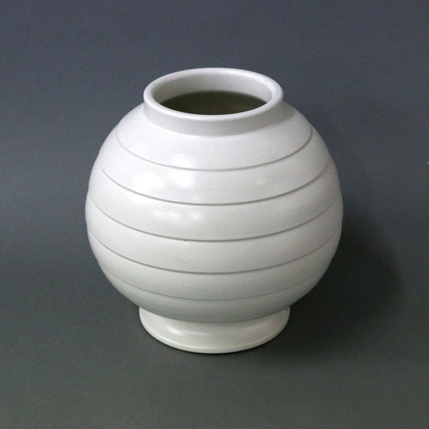 Ernest Shufflebotham for Crown Lynn Potteries - Large hand-potted vase