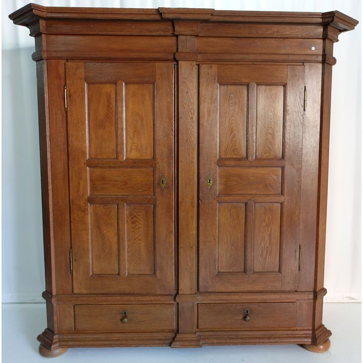 LARGE DUTCH OAK CUPBOARD