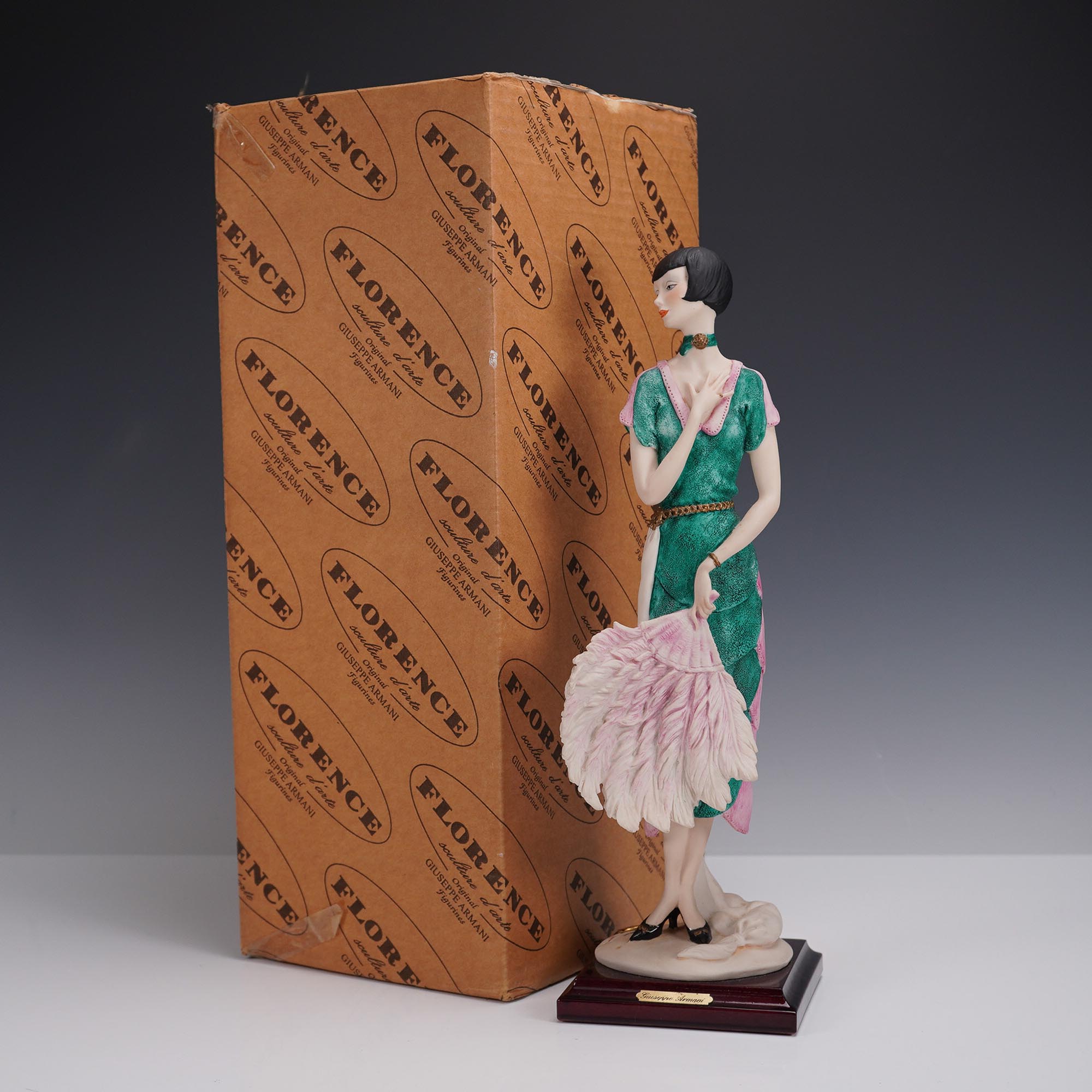 Giuseppe Armani Figurine, Lady in Green with Feather Fan | Lion